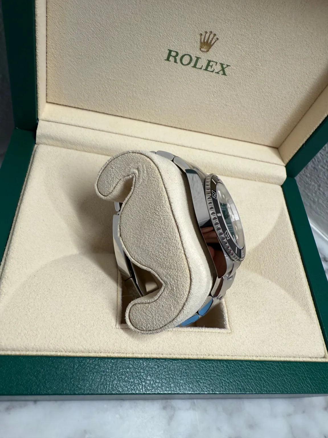 Rolex 124060 Submariner No Date – BRAND NEW - Image 4