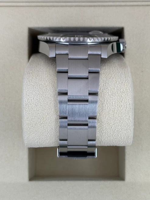 NEW 2025 Rolex Submariner 41mm 126610LN Stainless Steel Black Dial - Image 5